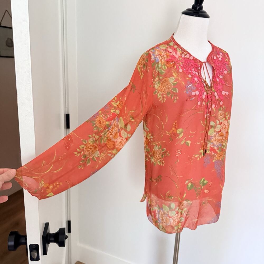 Cabi Coral Floral Lightweight Silk Sequin Embellished Embroidered Blouse Size S - Picture 8 of 15